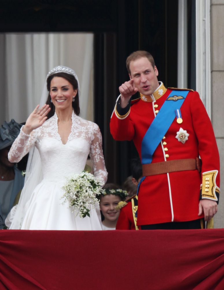 Уилям и Кейт на балкона на Бъкингамския дворец