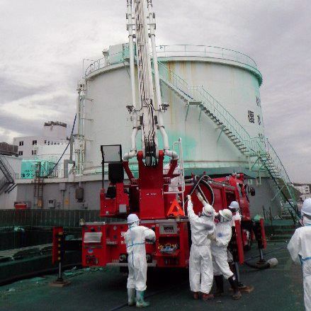 Работници открили петролен разлив в морето до пети и шести реактор