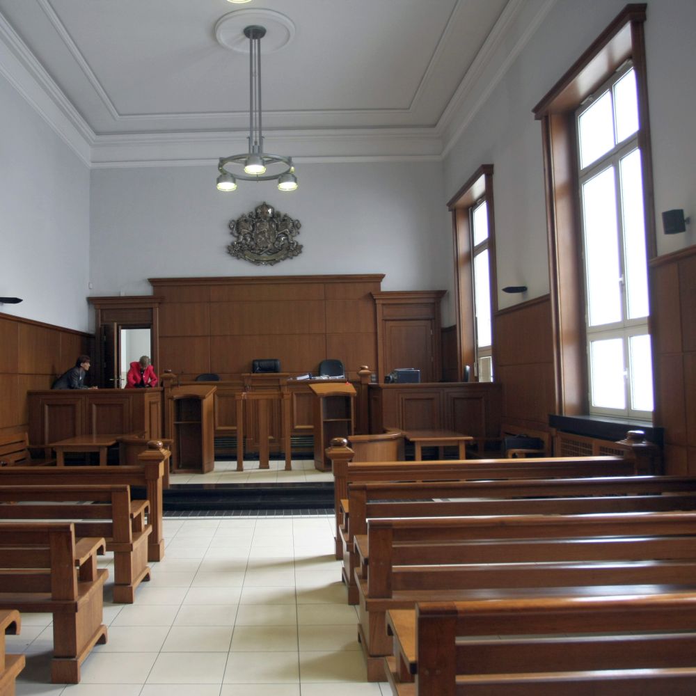 Съд за три служителки от ”Местни данъци” на Варна