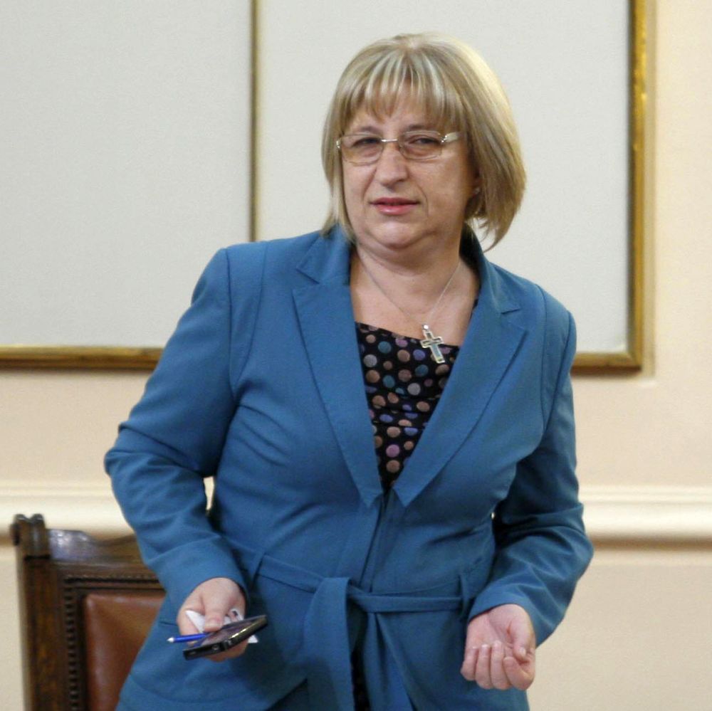 Цачева не пишела отсъствия на депутатите от ГЕРБ