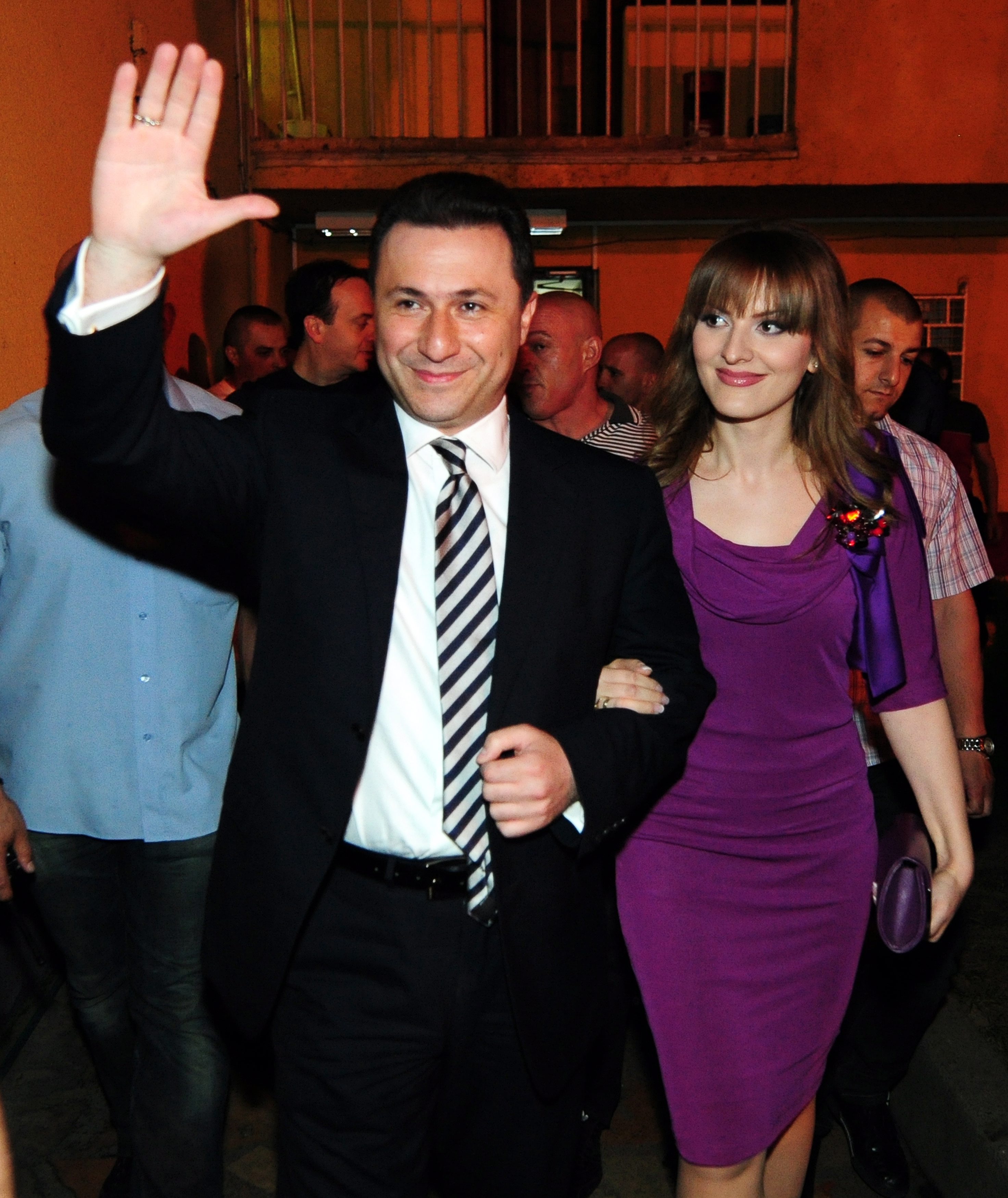 ВМРО-ДПМНЕ на премиера Никола Груевски победи във вота, но загуби пълната власт в парламента