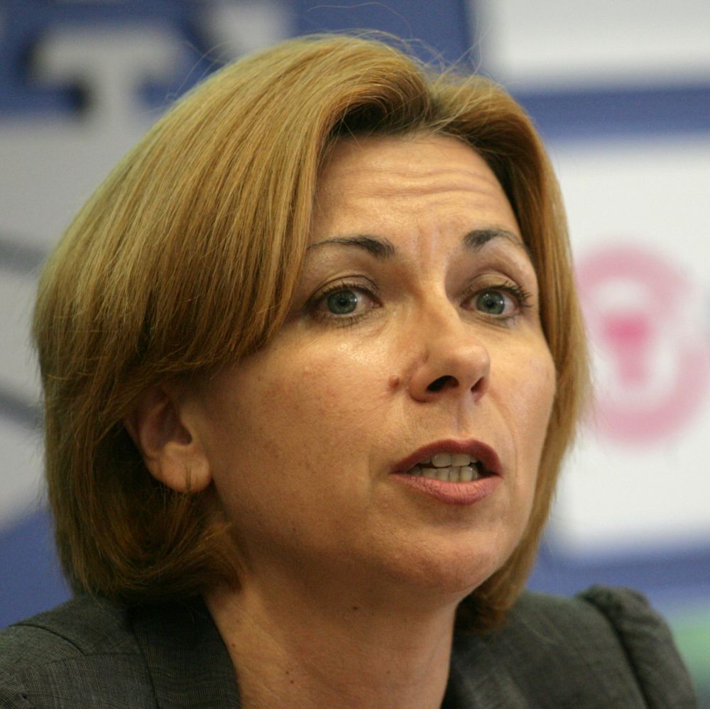 Боряна Димитрова обвини колежката си Мира Радева, че е спечелила министерска поръчка след усложливо проучване
