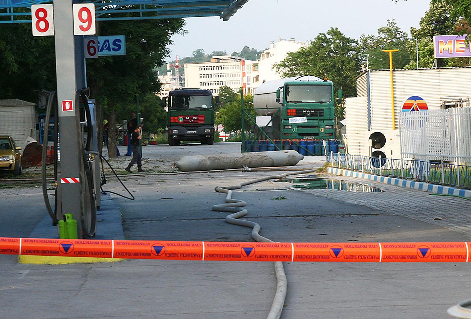 Газова бутилка-резервоар за метан на газ станция се взривил около 18 часа в Пловдив