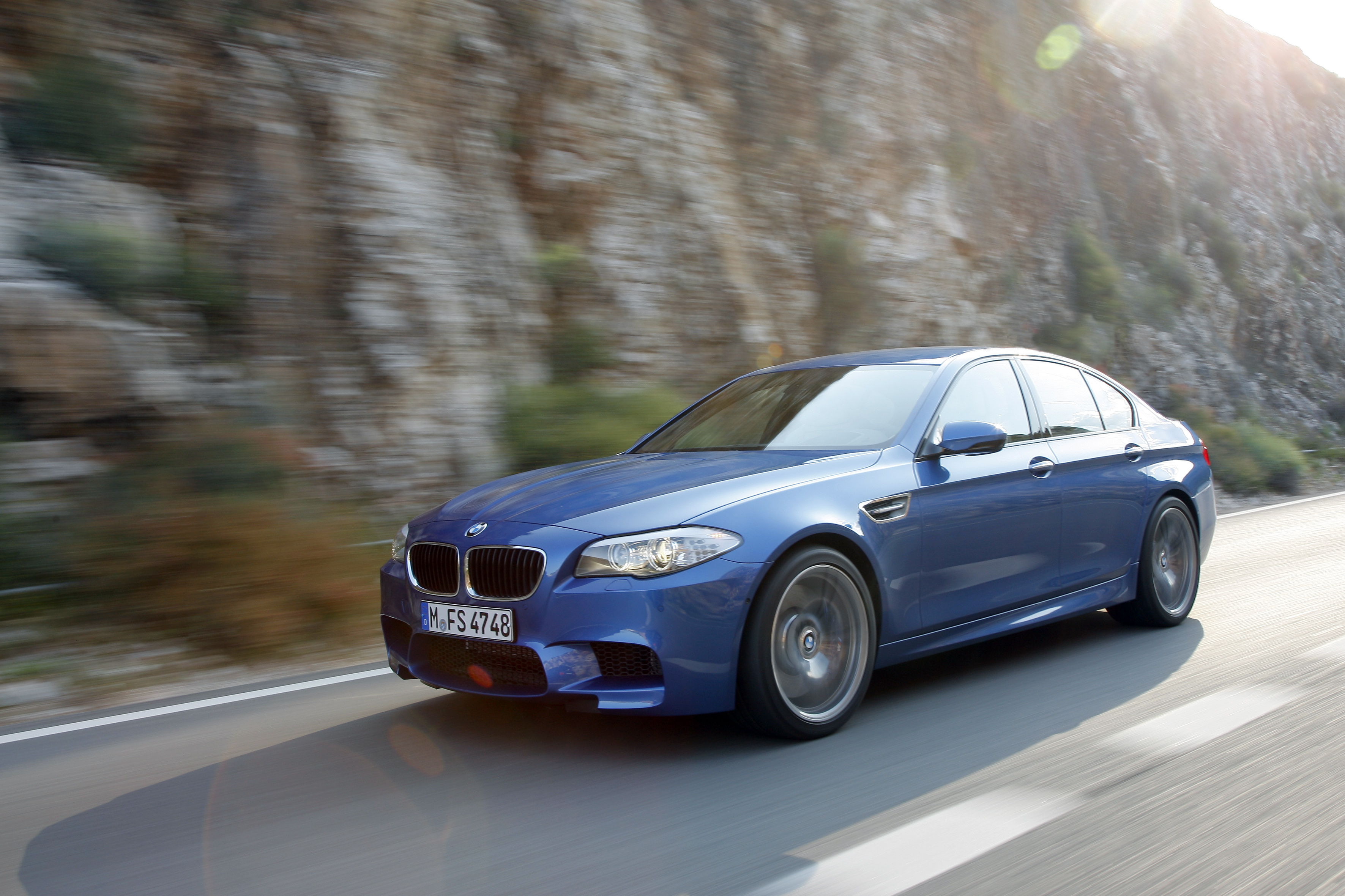 Първи снимки на новото BMW М5