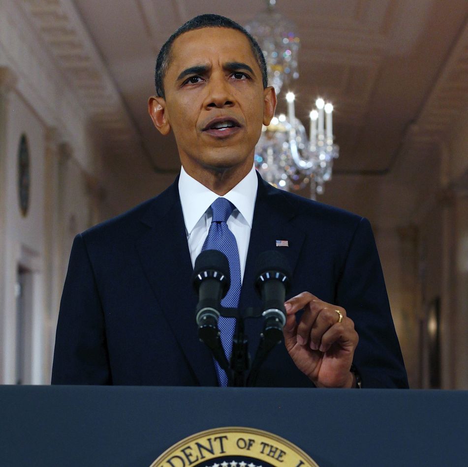 Барак Обама замрази всички авоари на сирийското правителство в  САЩ и забрани вноса на петролни продукти от Сирия