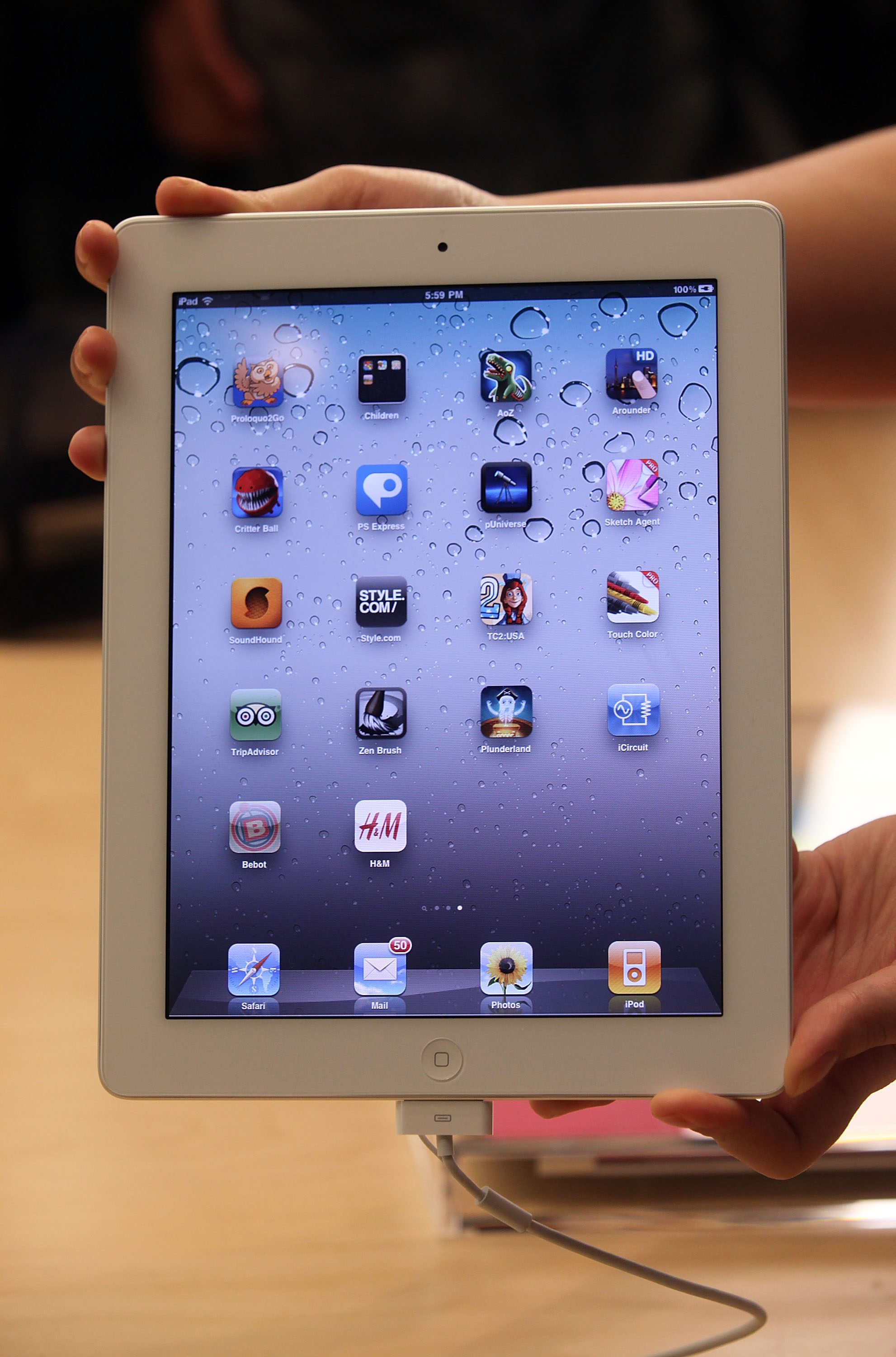 iPad 2 се продава официално в България