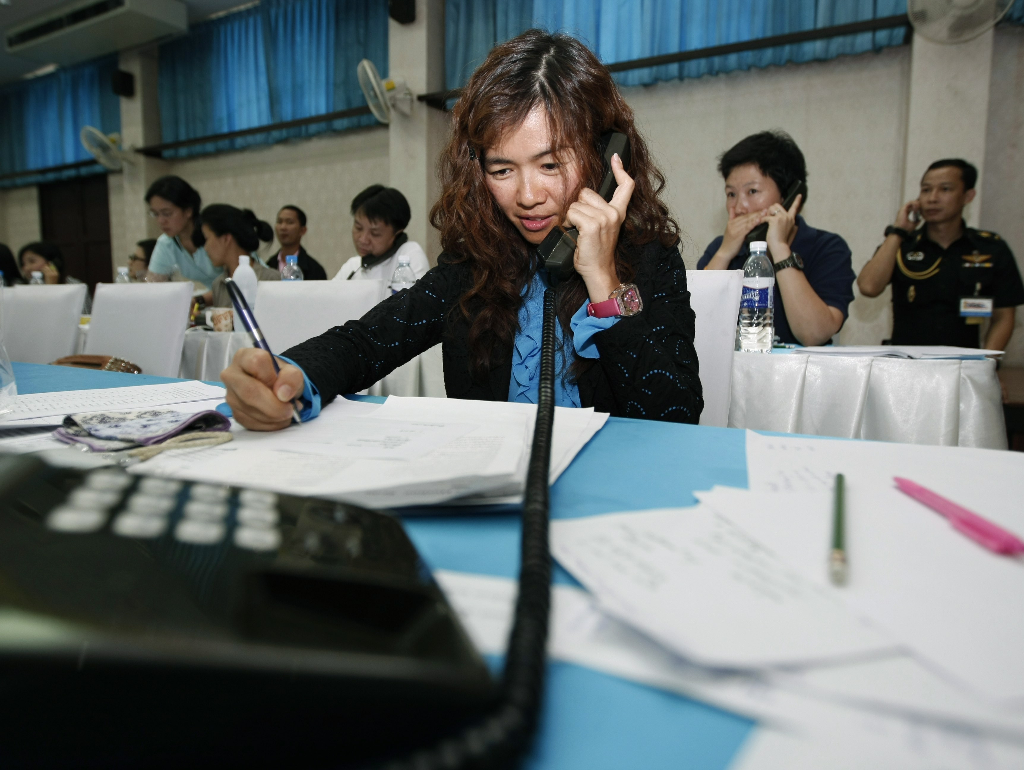 Подрастващото население отдавна се е отказало от телефоните от миналото