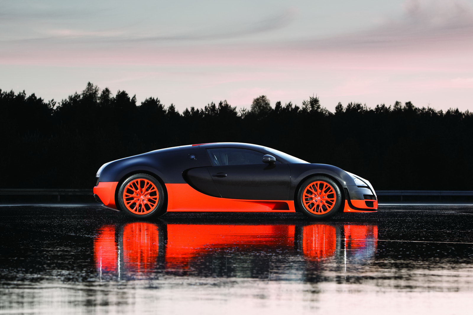 Новото Bugatti ще ускорява от 0 до 100 км/ч за 2 секунди?