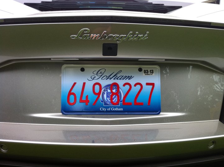 Новият батмобил е Lamborghini Aventador