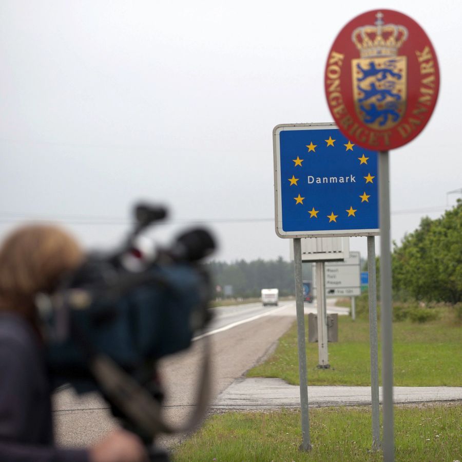 Дания предприе тази мярка заради борбата с трансграничната престъпност и укриването на данъци