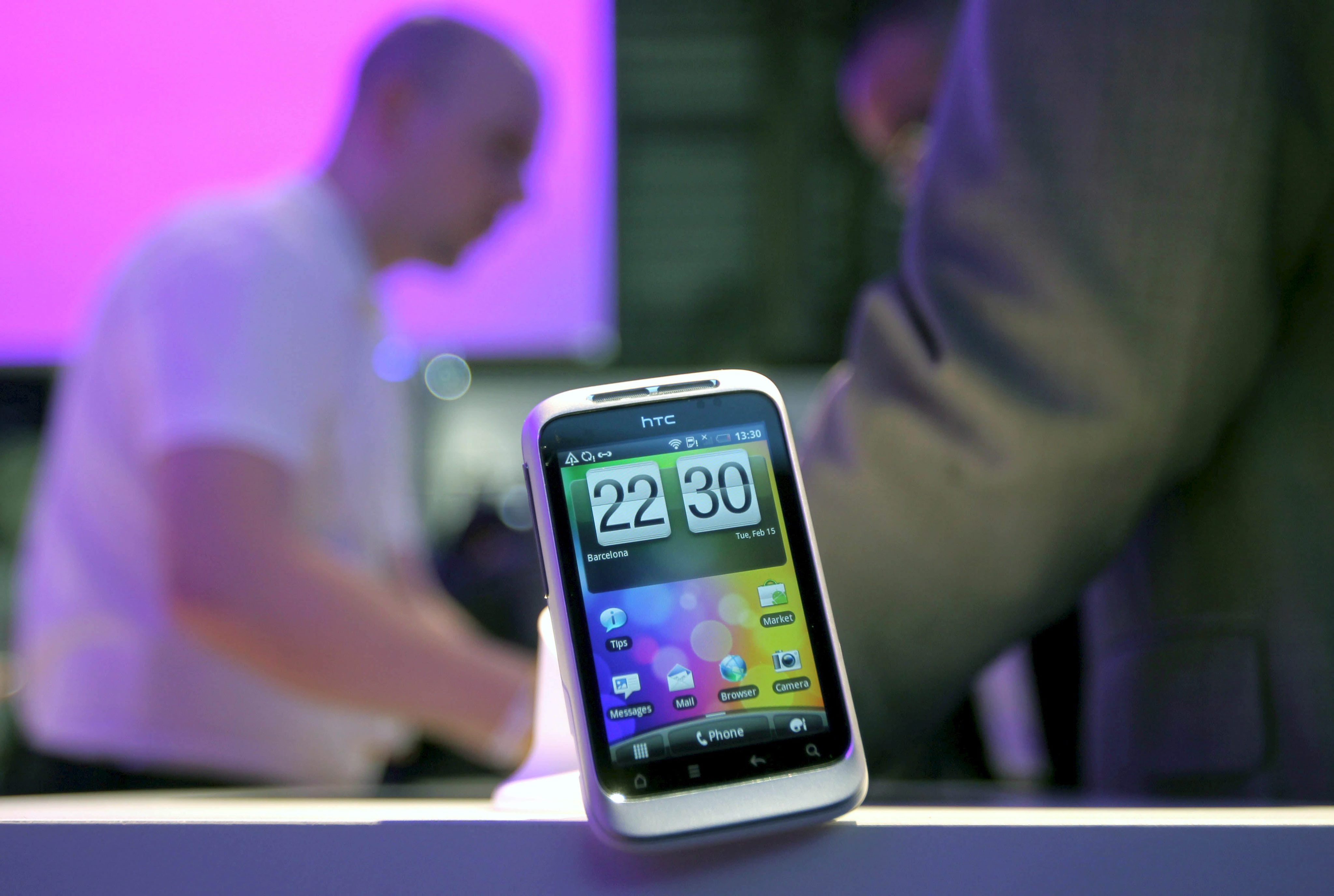 Срив в продажбите на HTC смартфони
