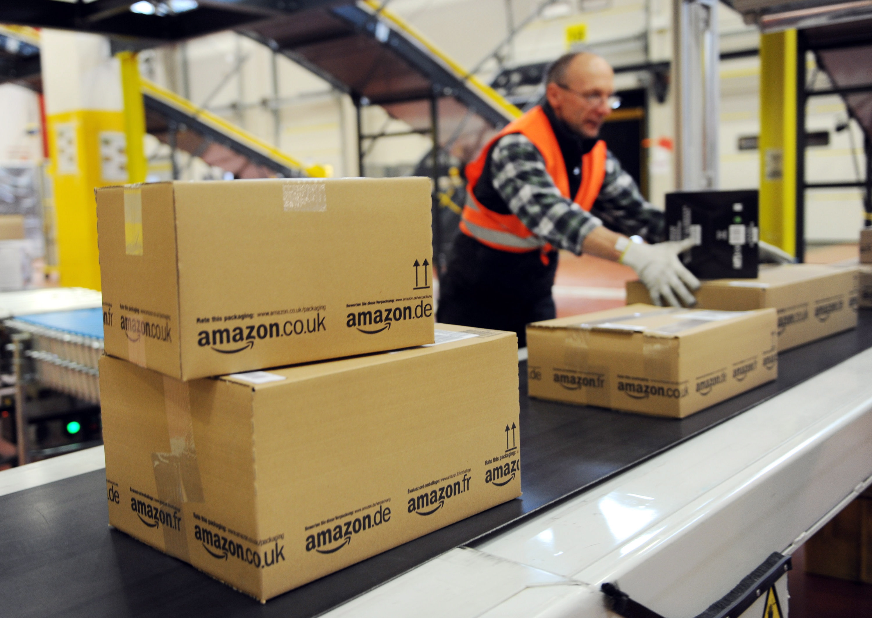Amazon купува онлайн книжарницата Book Depository