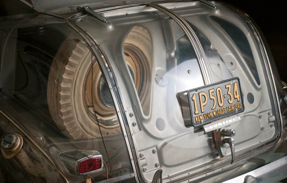 Пуснаха на търг прозрачен Pontiac от 1939 г.