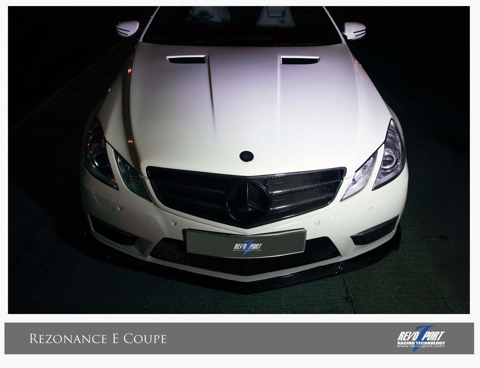 Mercedes E-Class Coupe с карбонов оптичен пакет