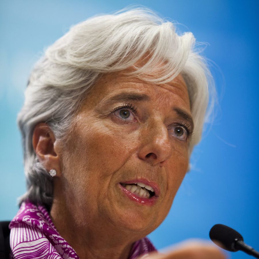 Лагард изтъква, че управляваният от нея МВФ е против разпадане на еврозоната заради оттегляне на някои от по-слабите страни