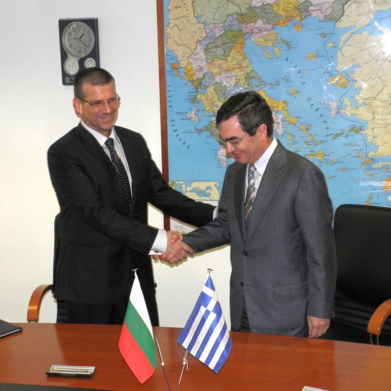 Калин Георгиев и Елефтериус Иконому подписаха споразумение за българо - гръцки патрули