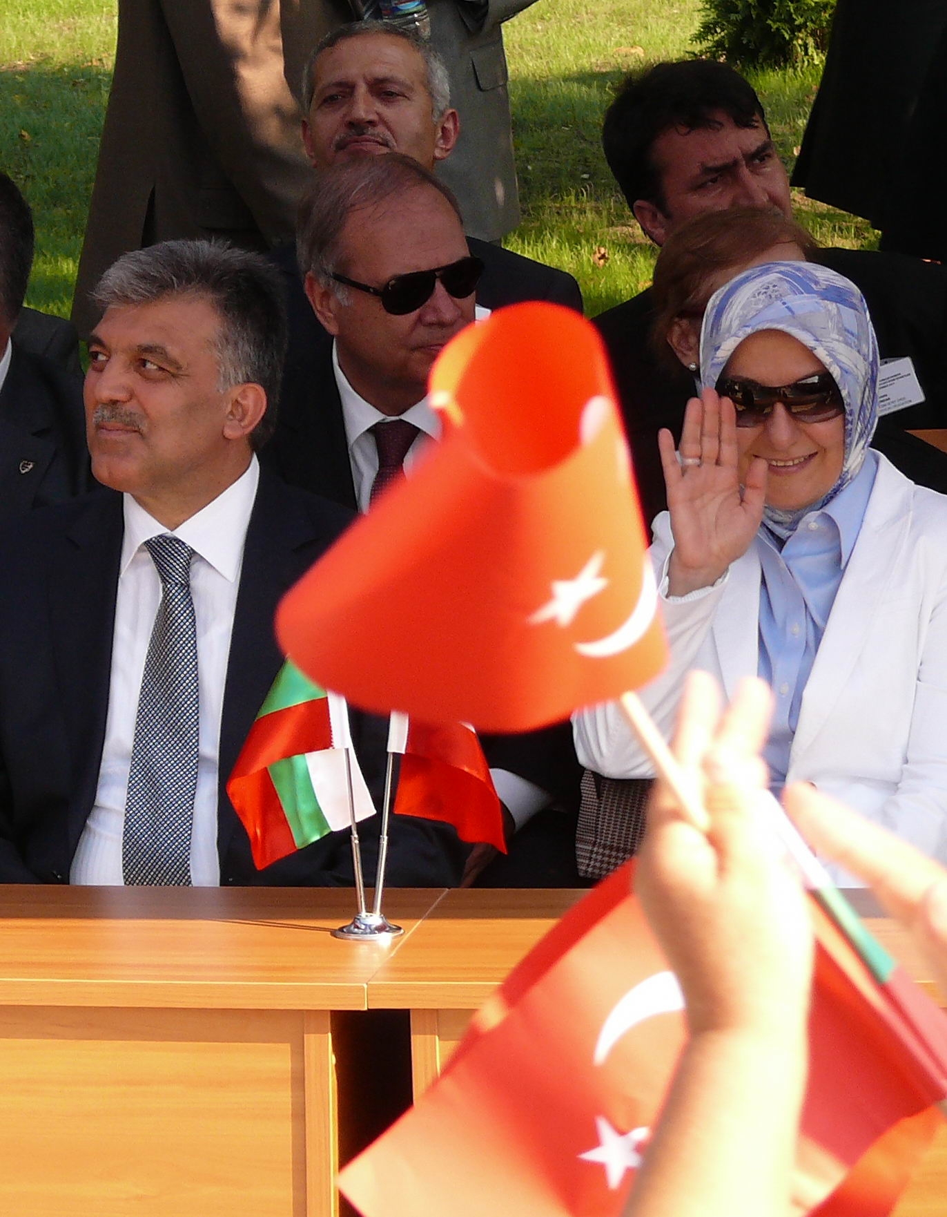 Президентът Абдуллах Гюл и съпругата му Хайрюниса Гюл в Хитрино