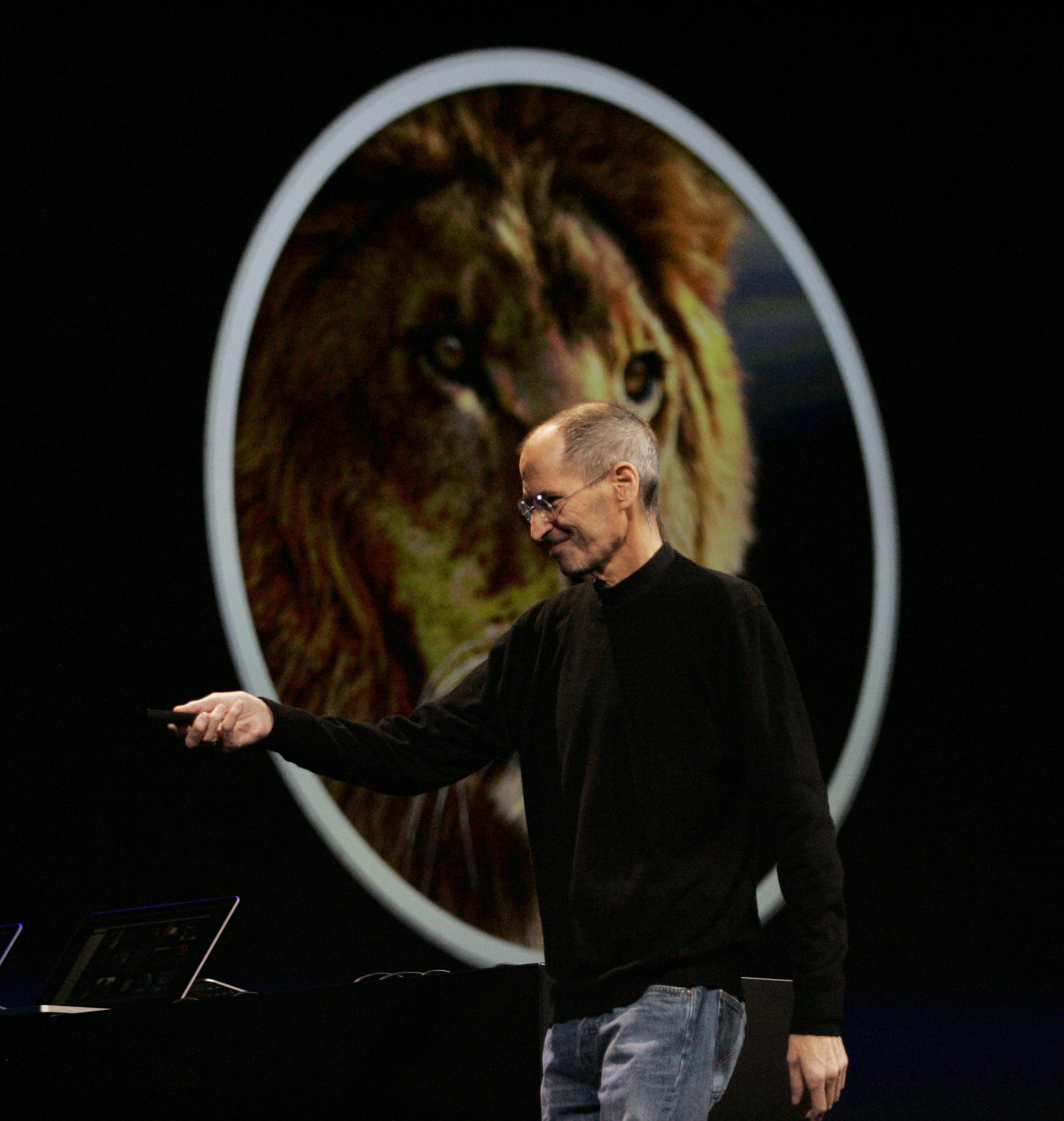 Стив Джобс представя Mac OS X Lion