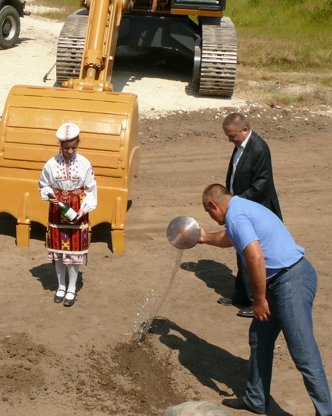 Премиерът Бойко Борисов даде старт на строежа на АМ ”Хемус” край Шумен в средата на юли