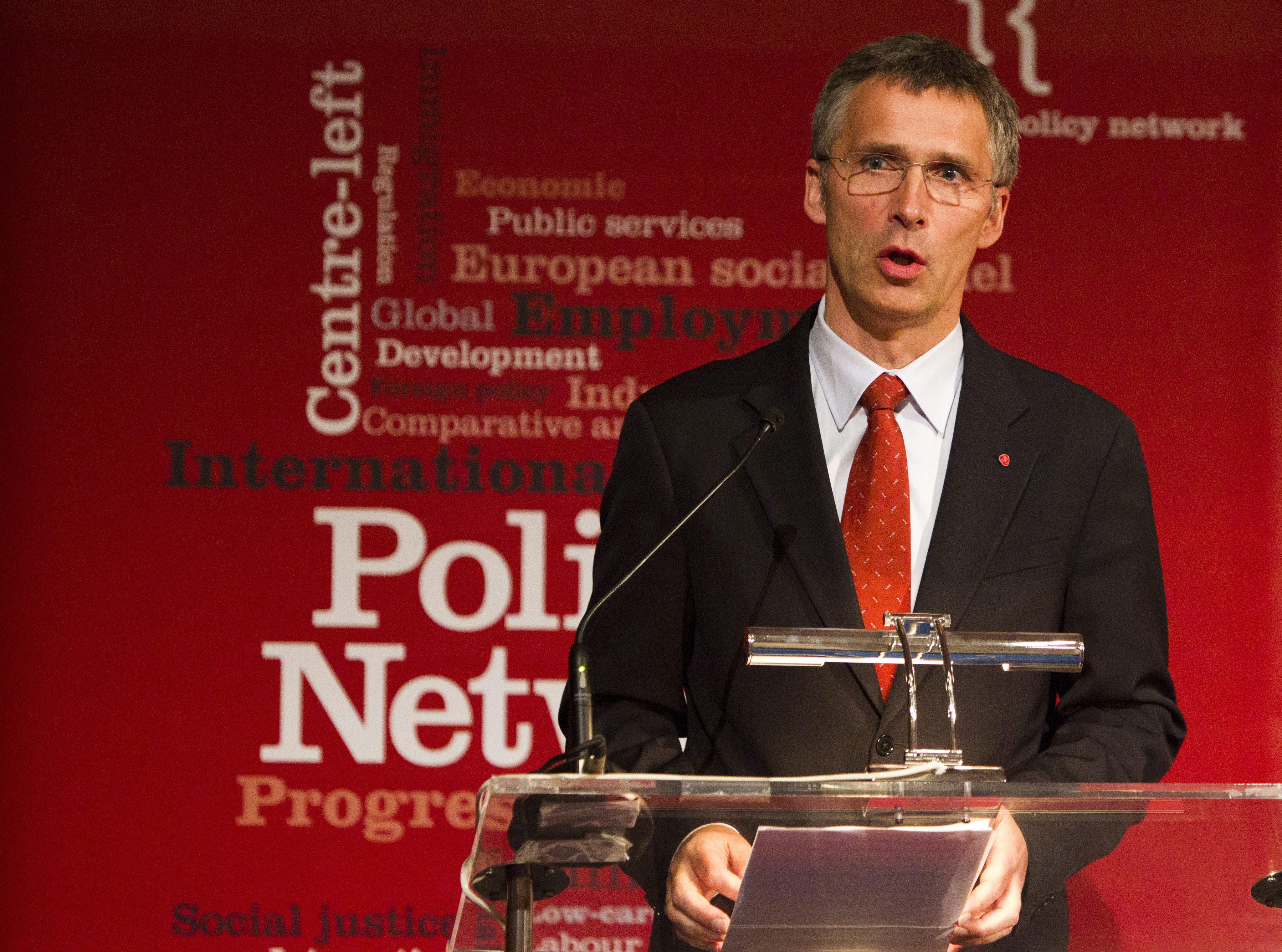 Йенс Столтенберг е новият генерален секретар на НАТО