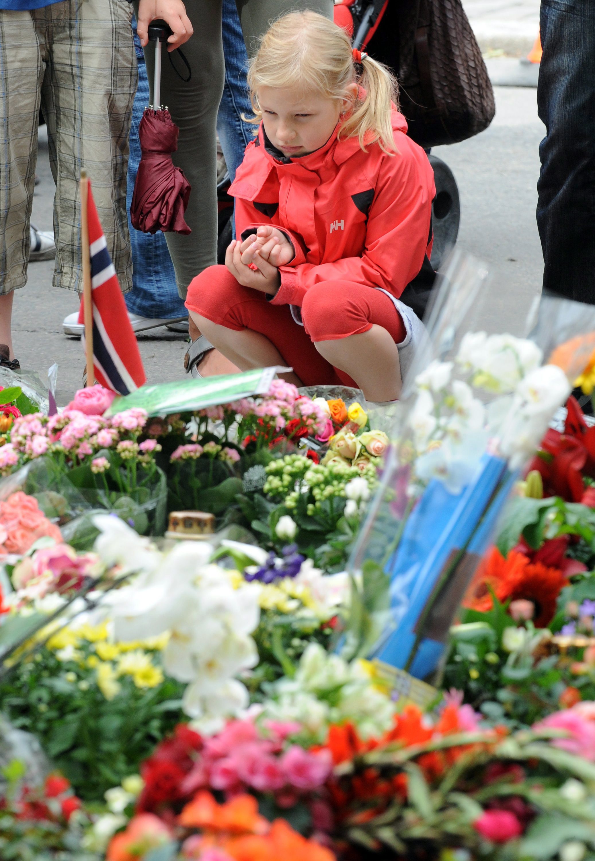 Скандинавските страни притихнаха в памет на жертвите от атентатите