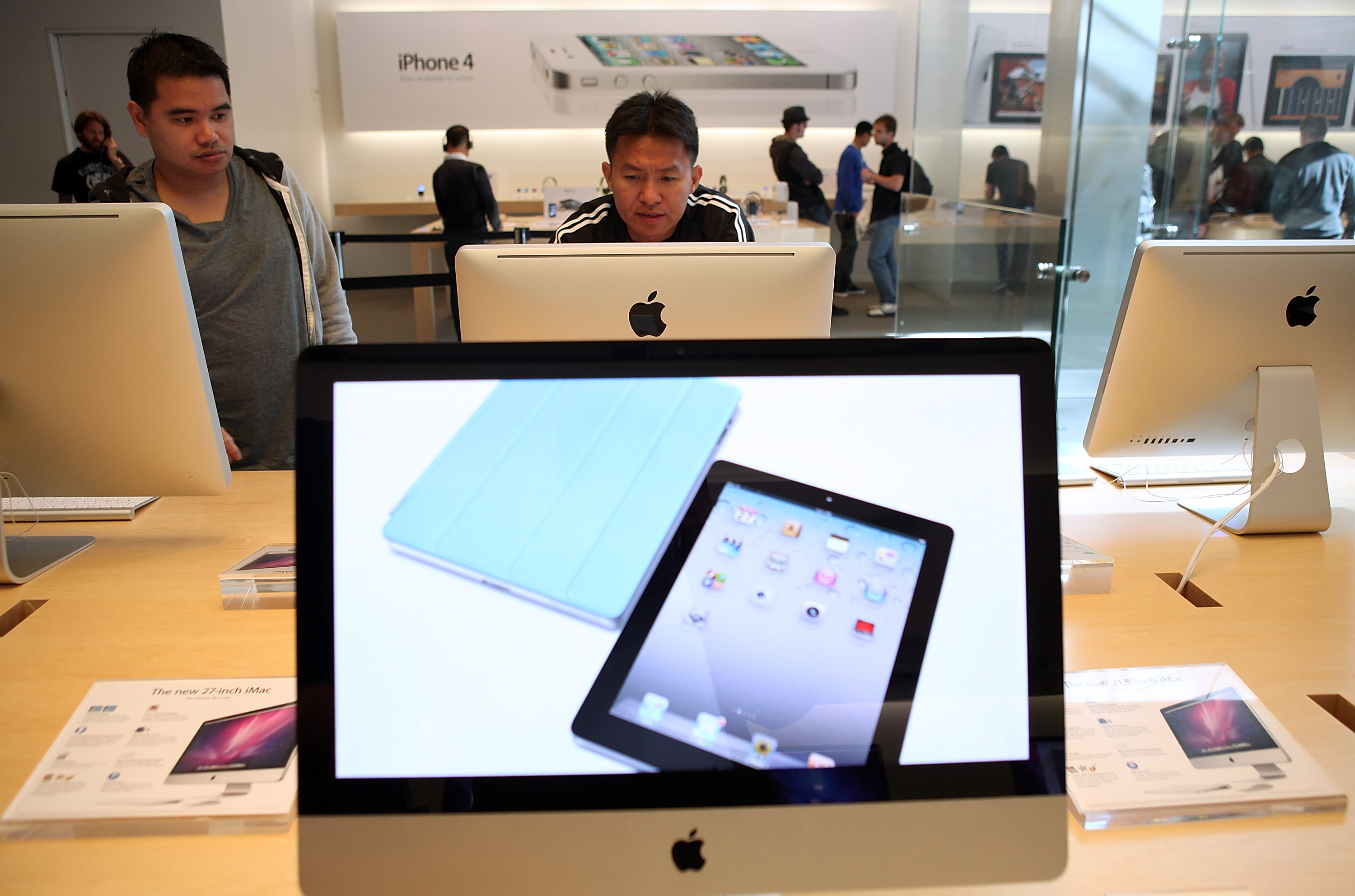 Apple заменя дефектни твърди дискове на iMac