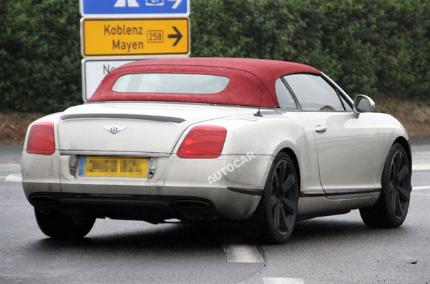 Bentley тества нов V8 в Continental GTC
