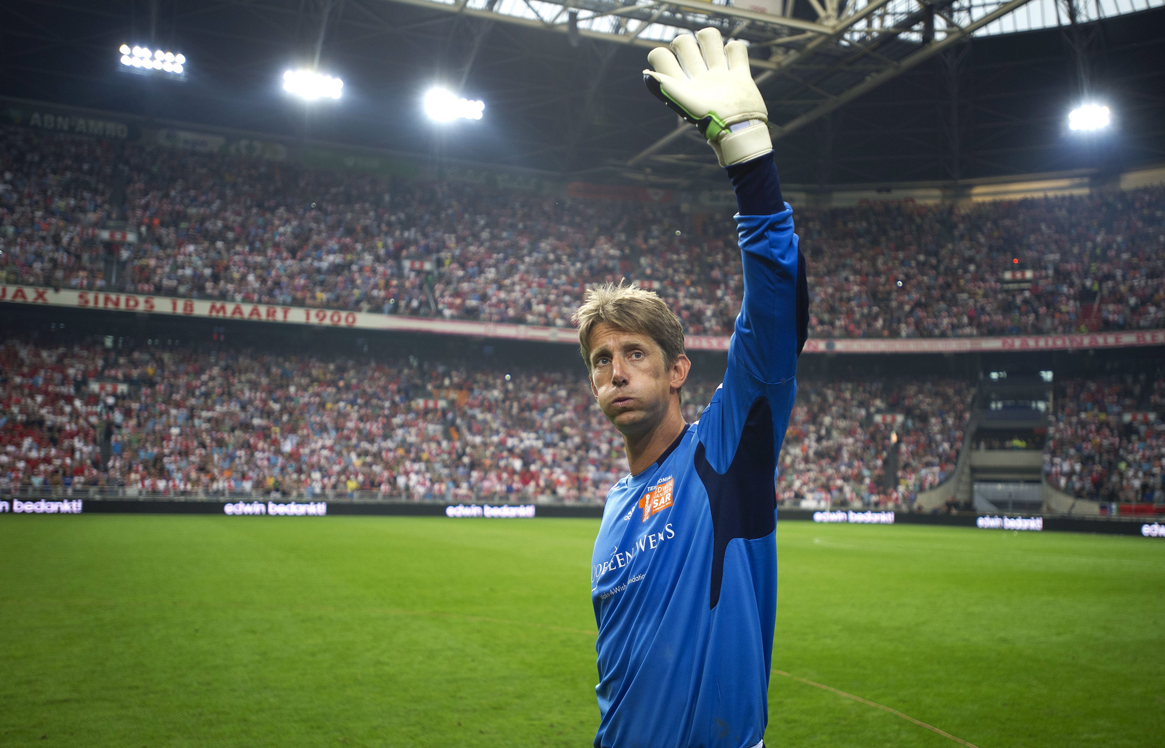 Дер харт. Ван дер сар травма. Van der SAR футболист Ajax. Обои Манчестер Юнайтед Ван дер сар. Ван дер сар сыграл свой прощальный матч..