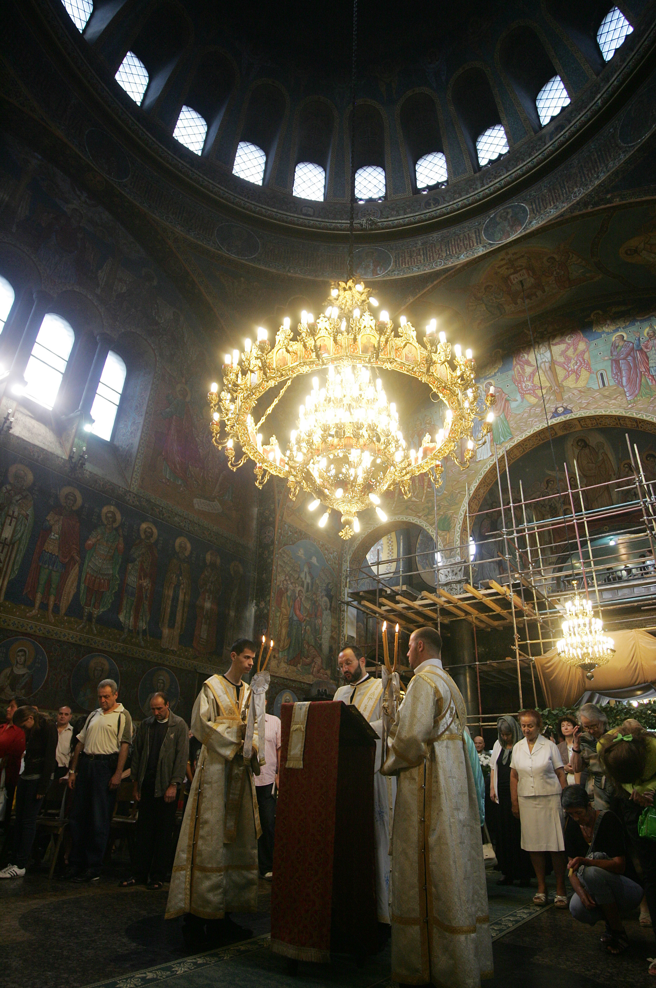 Българската православна църква отбелязва един от най-светлите си празници