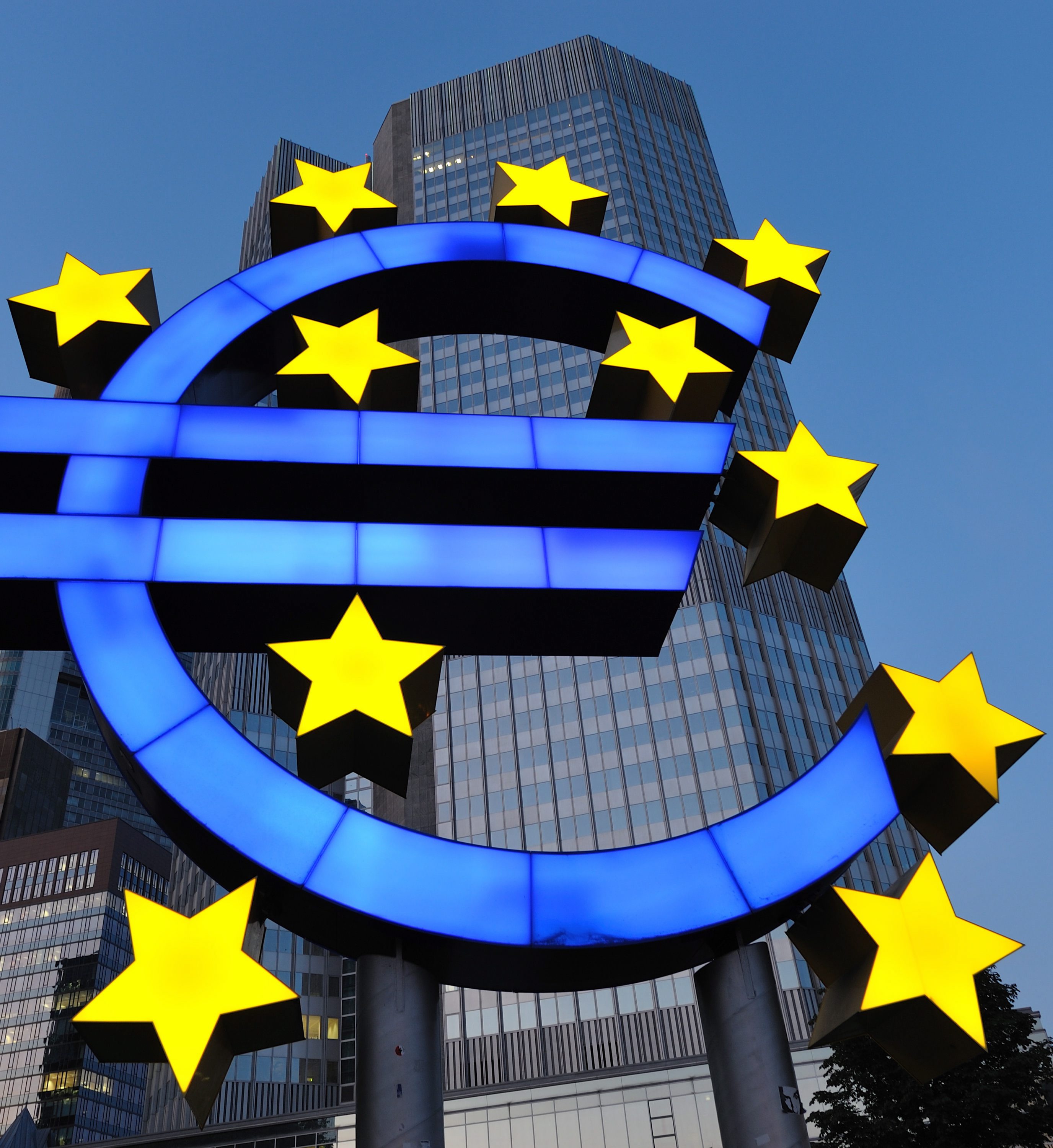Възможна интервенция на ЕЦБ предизвика остри реплики от Рим и Берлин