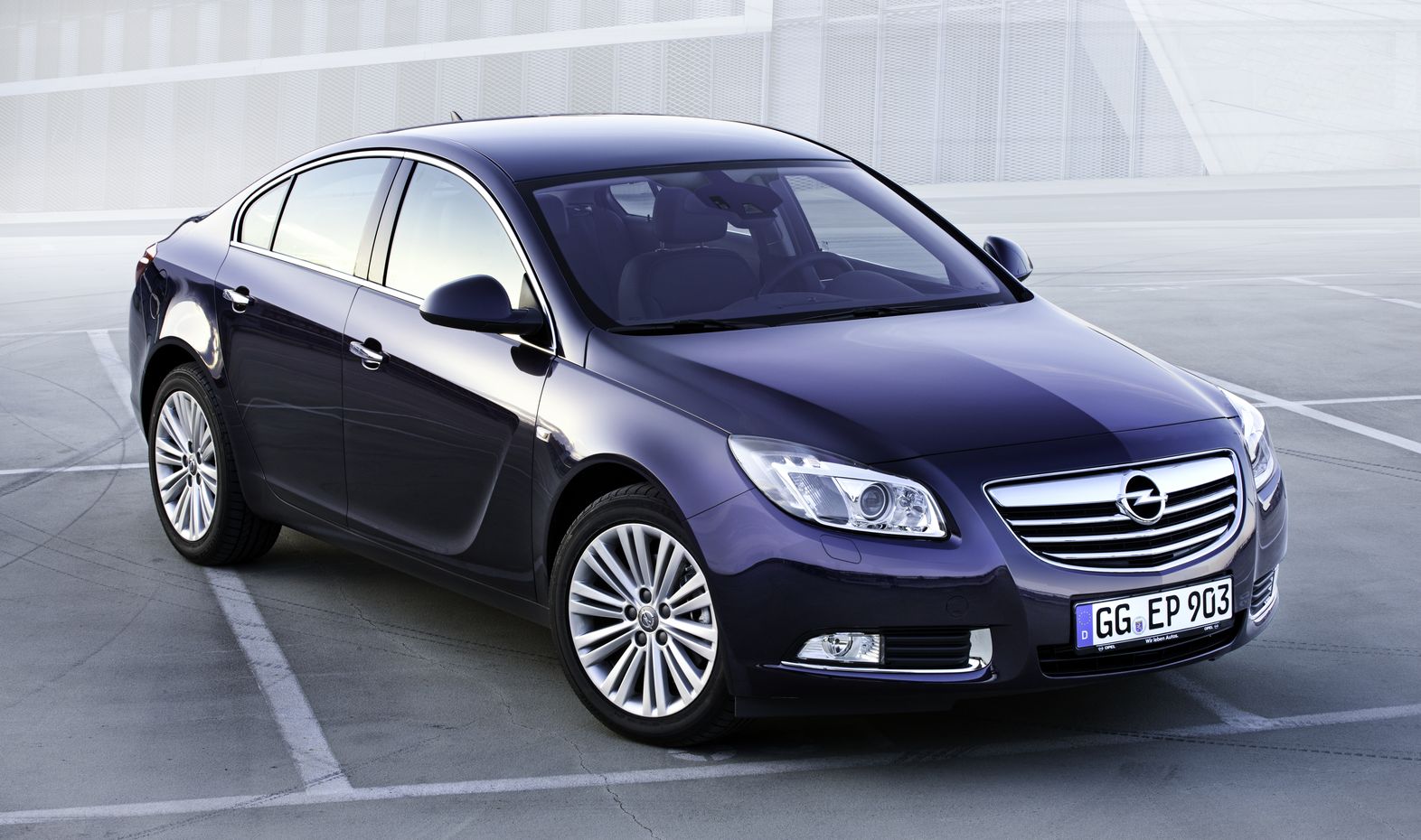 Opel Insignia с нови двигатели