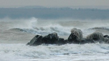 Двама мъже изчезнаха в морето край Созопол следобед в петък