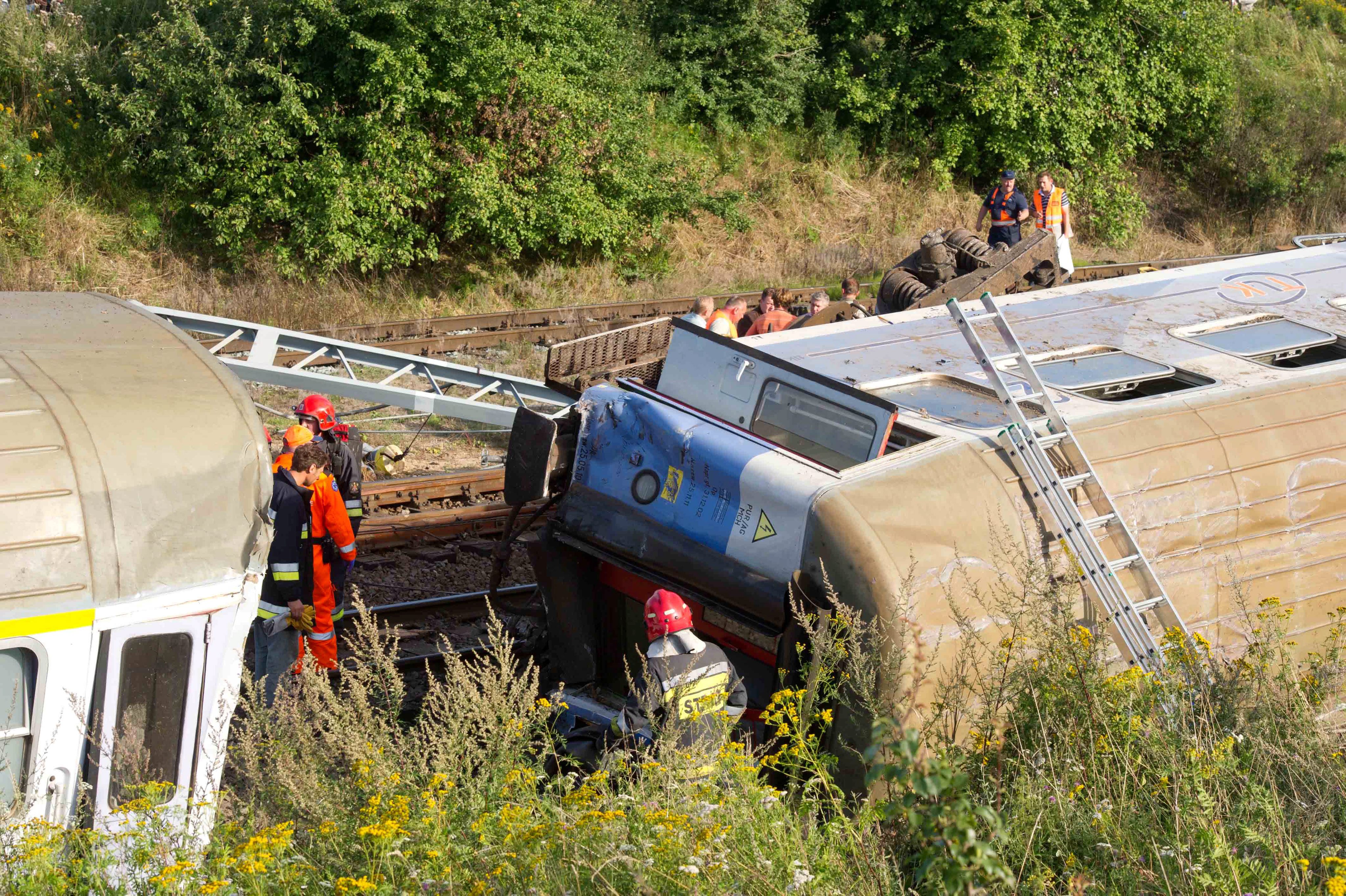 84 са ранени при дерайлиране на влак в Полша