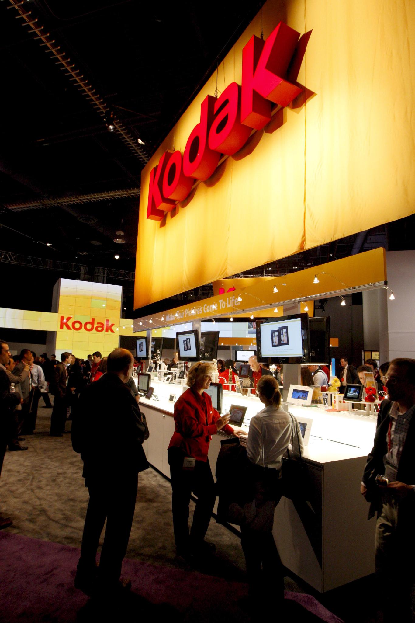 Kodak съди Apple и HTC, бори се за оцеляване