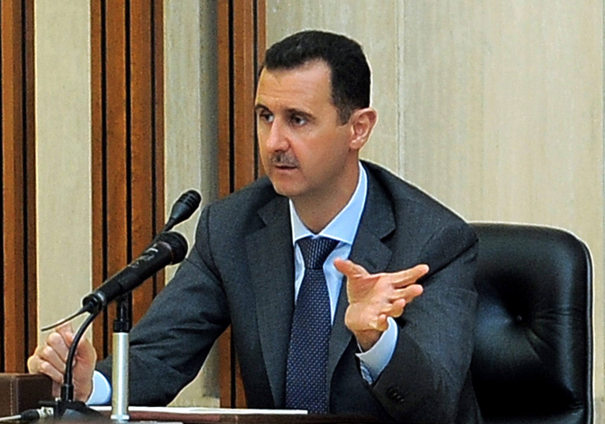 Сирийският президент Башар Асад обяви, че ще спре настъплението срещу народа си