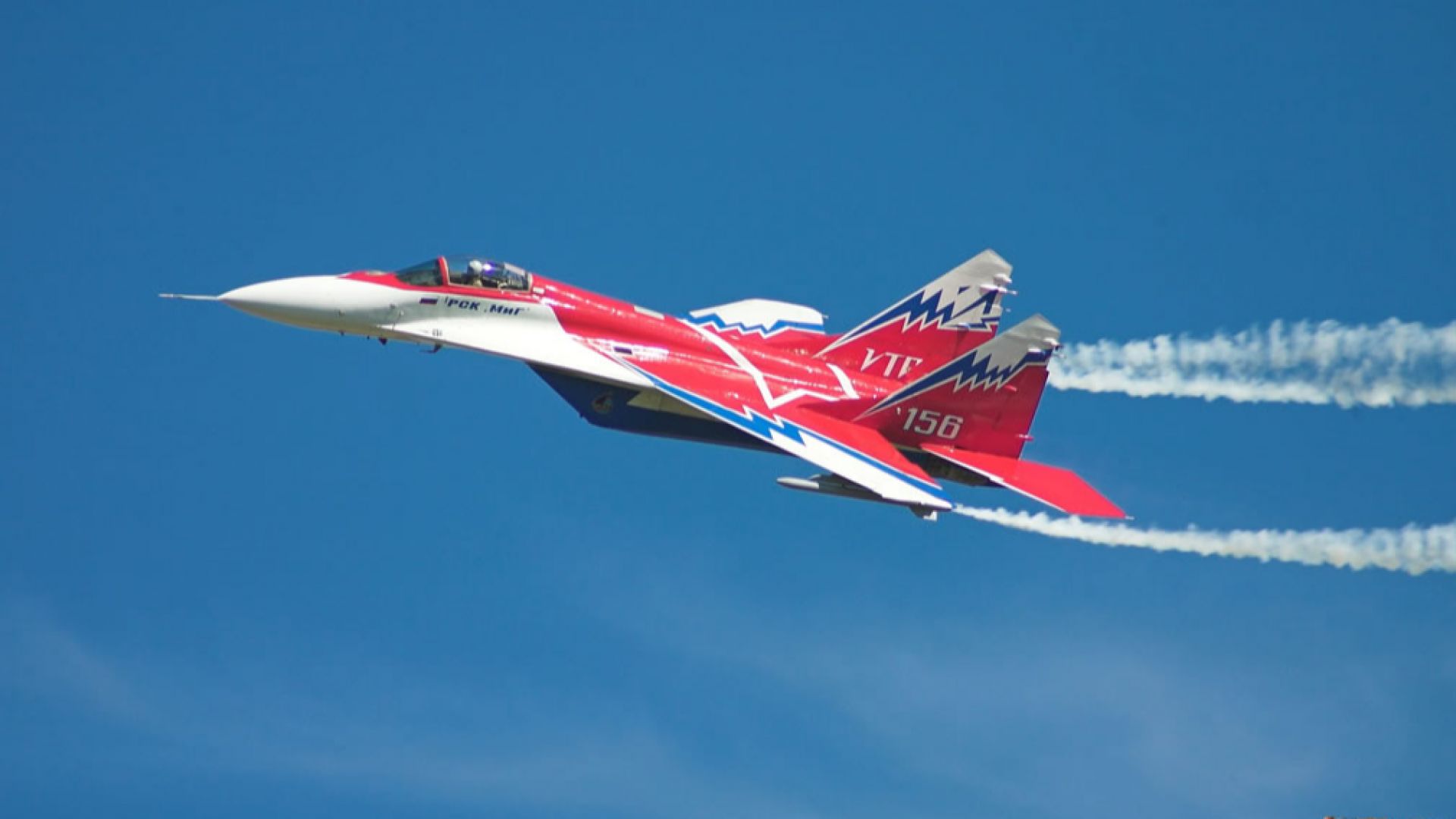 Хиляди наблюдаваха авиационното шоу на Авиобаза Граф Игнатиево Празникът е