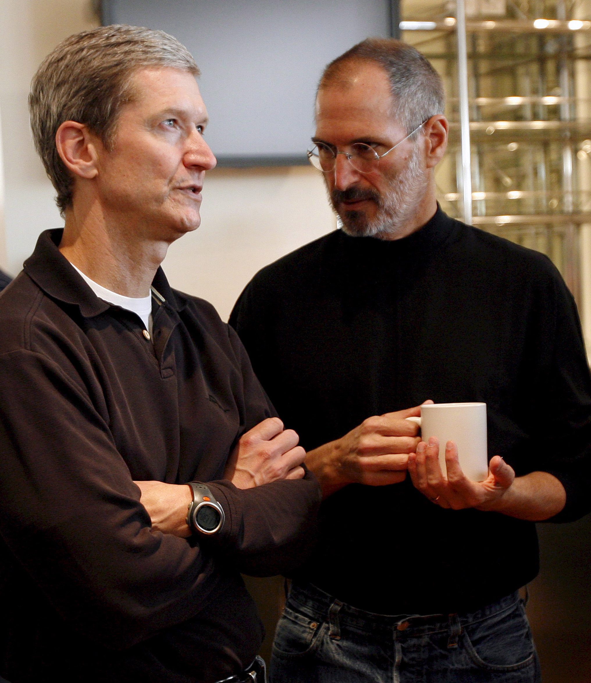 Стив Джобс ще бъде заменен като главен изпълнителен директор на корпорацията от Тим Кук