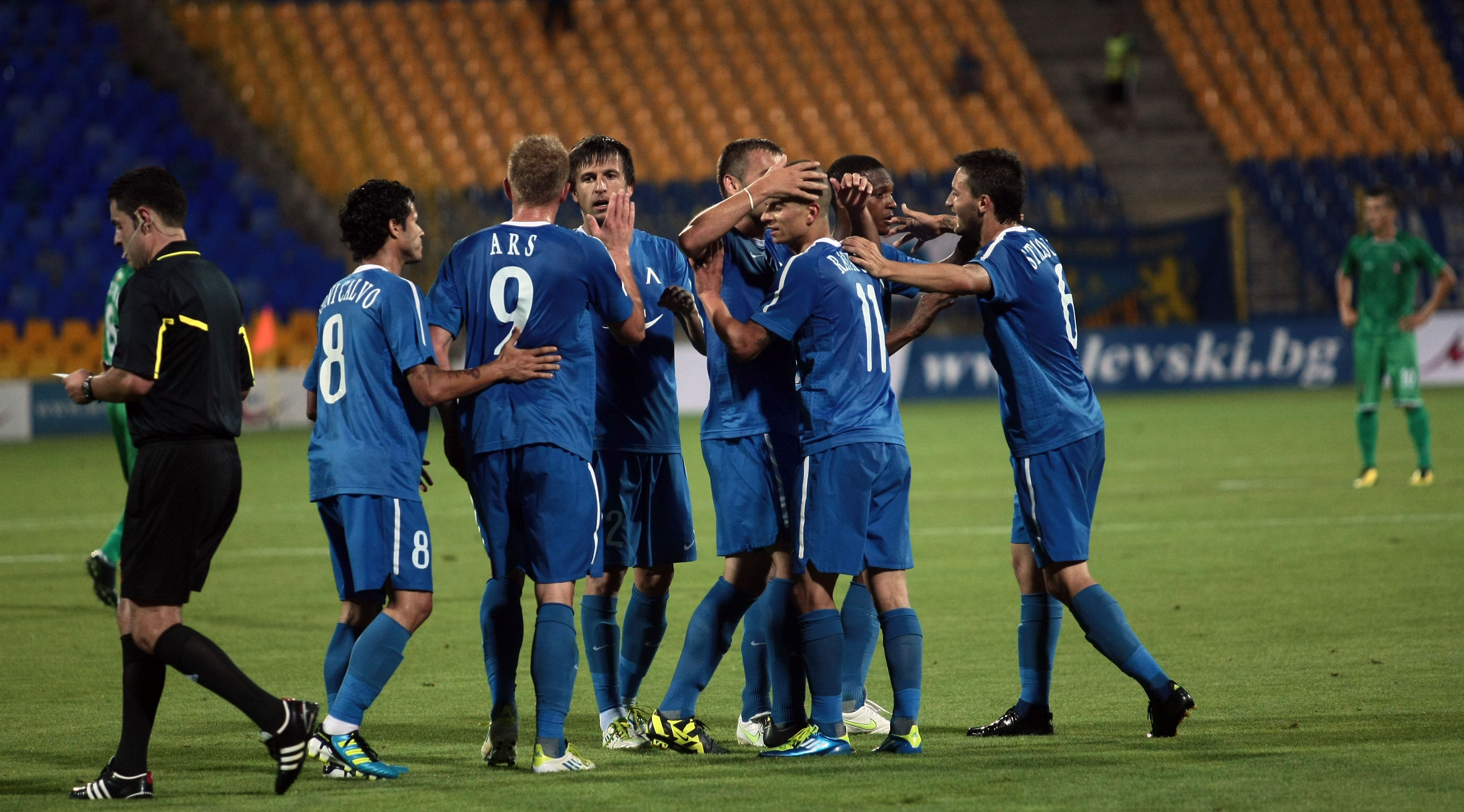 Левски надигна глава след 3:0 над Ботев - Враца
