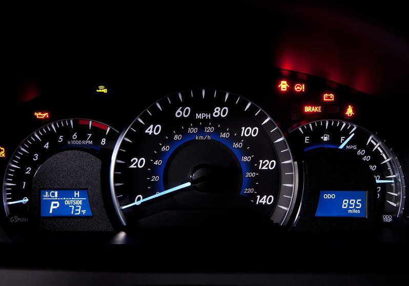 Toyota с нов по-луксозен Camry