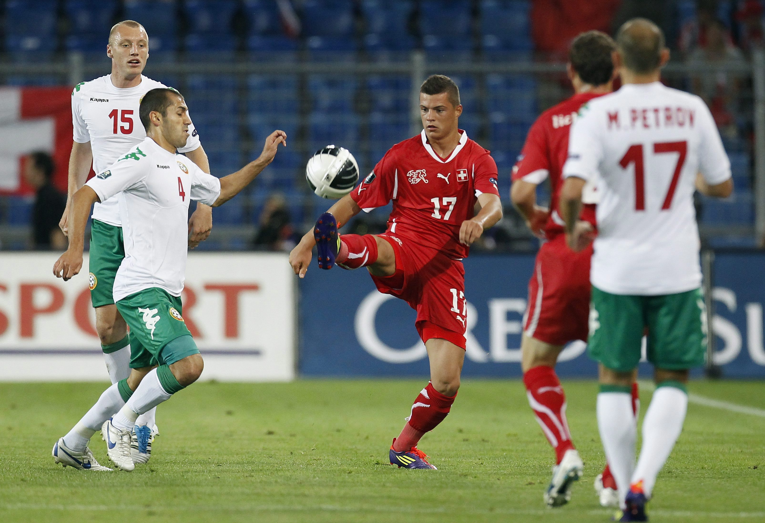 Швейцария победи България в евроквалификационен мач от група ”G”