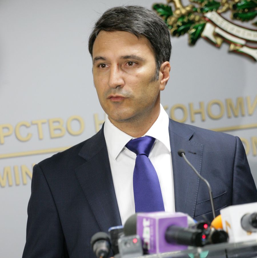 БСП поиска оставката на Трайчо Трайков заради скандала с туристите