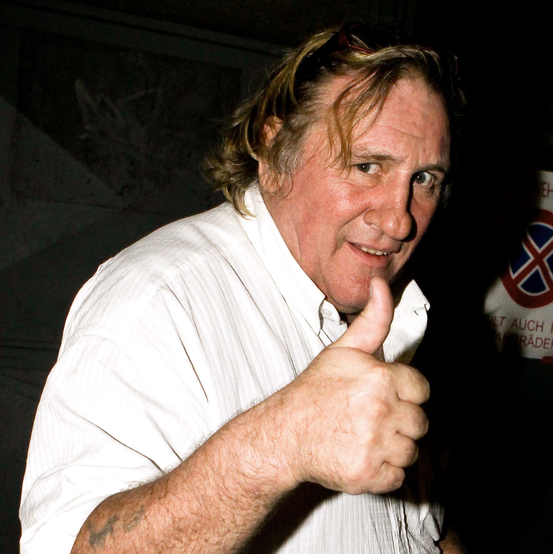 Депардийо с шикозен апартамент в Грозни