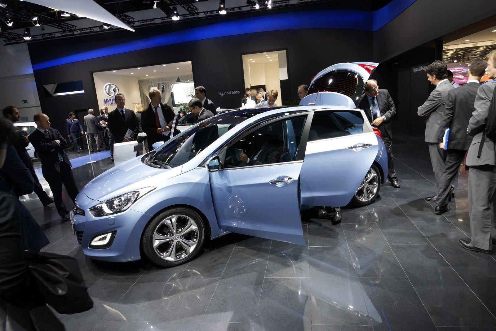Новият Hyundai i30 направи дебюта си