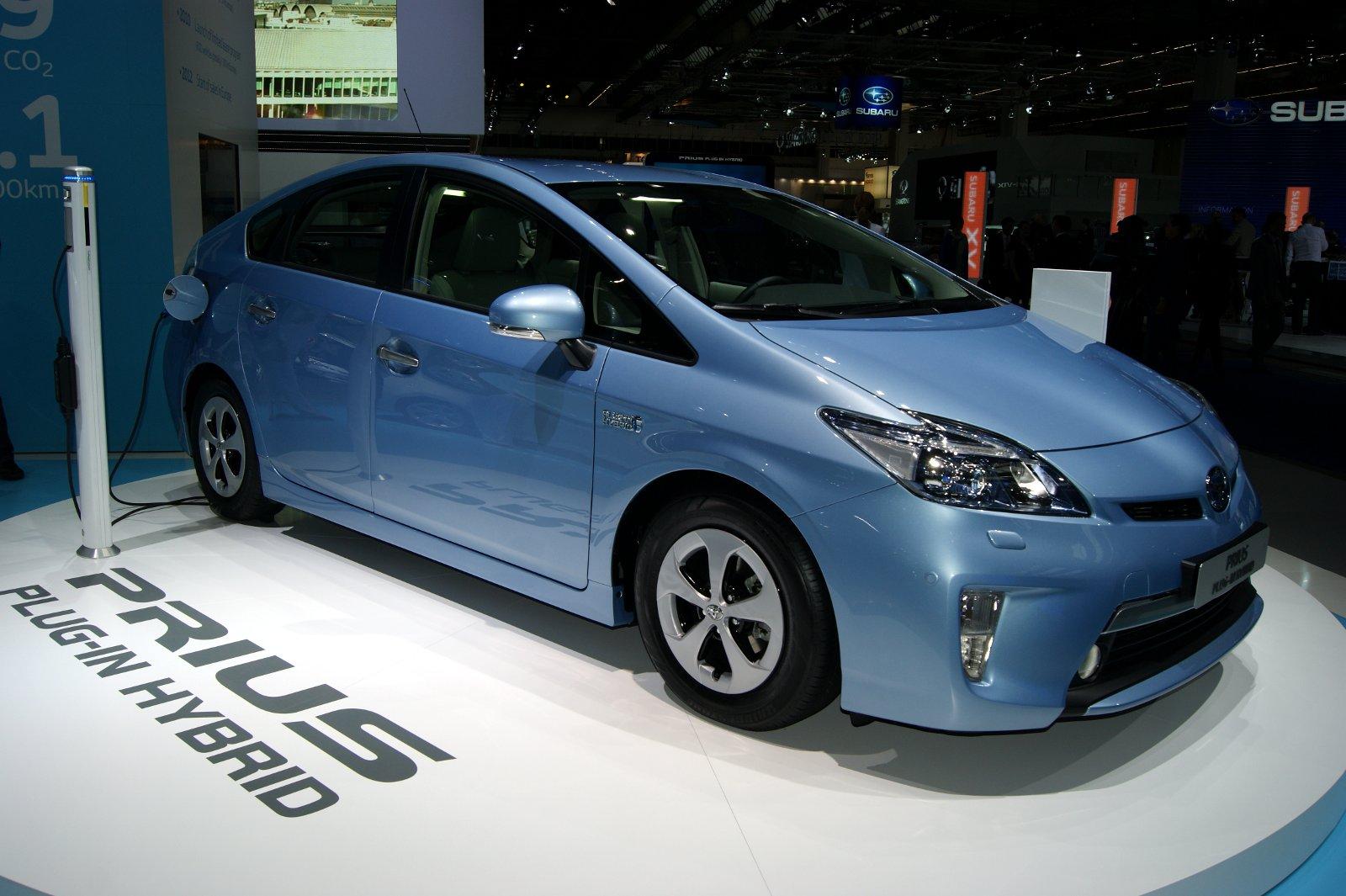 Toyota представи Prius Plug-in Hybrid
