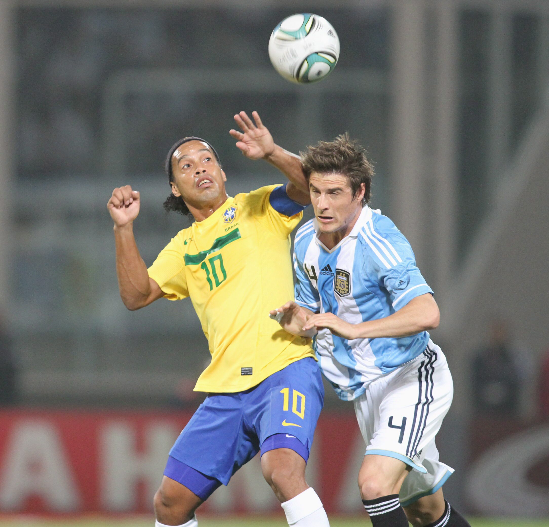 Роналдиньо се завърна в националния отбор през август за първи път от около една година насам