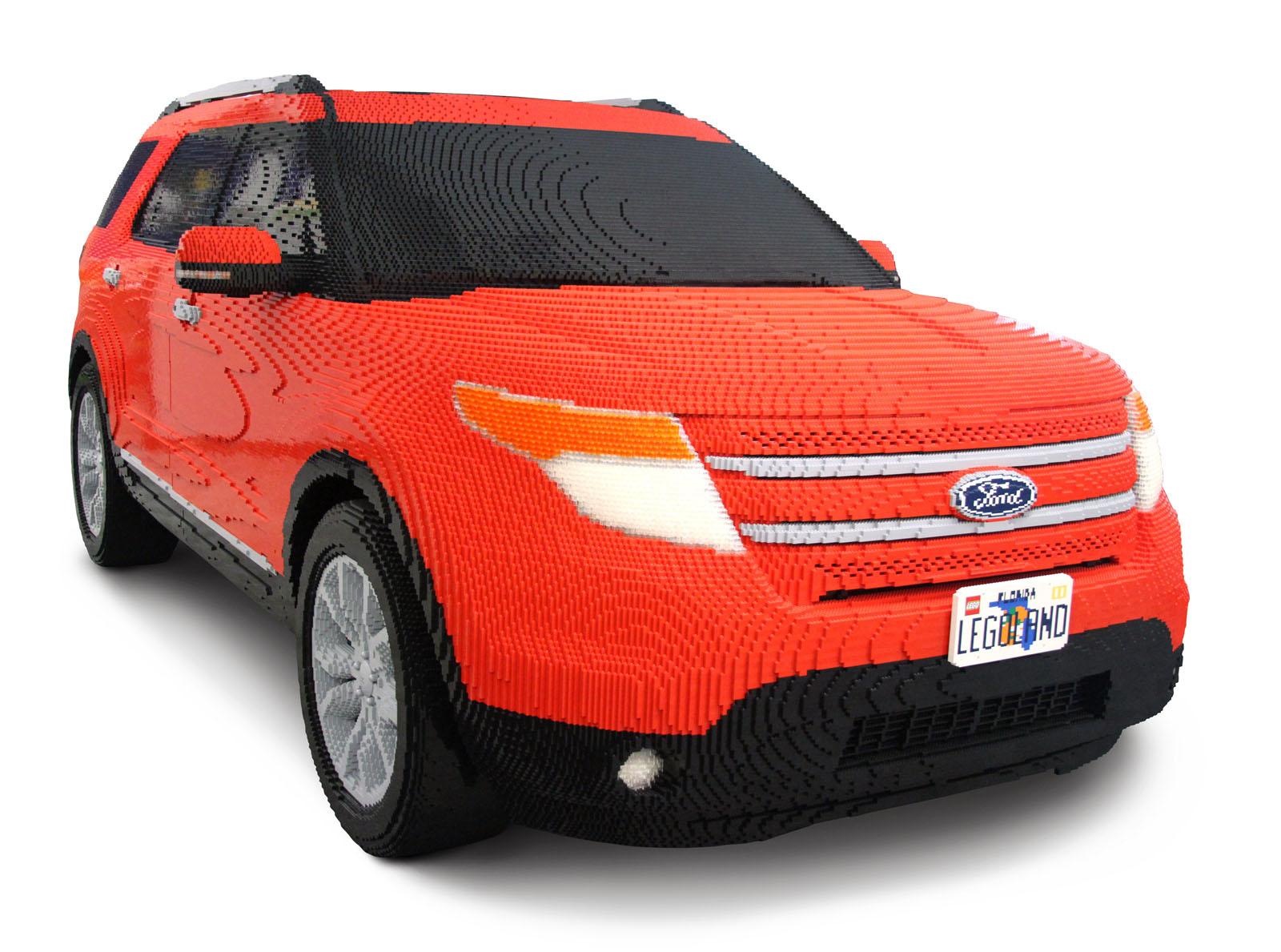 Направиха Ford Explorer изцяло от LEGO (видео)