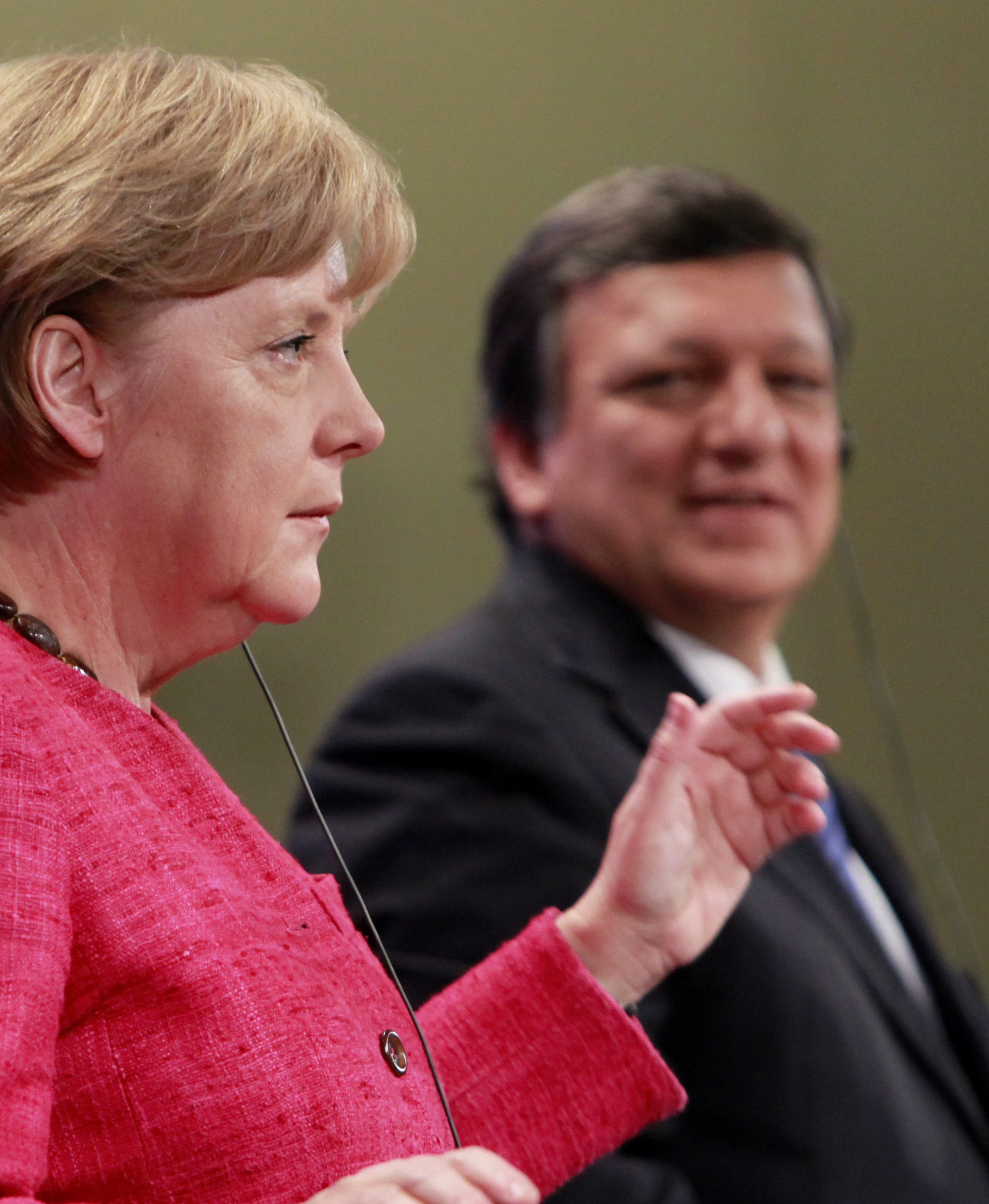 Меркел се обяви за подпомагане на банките
