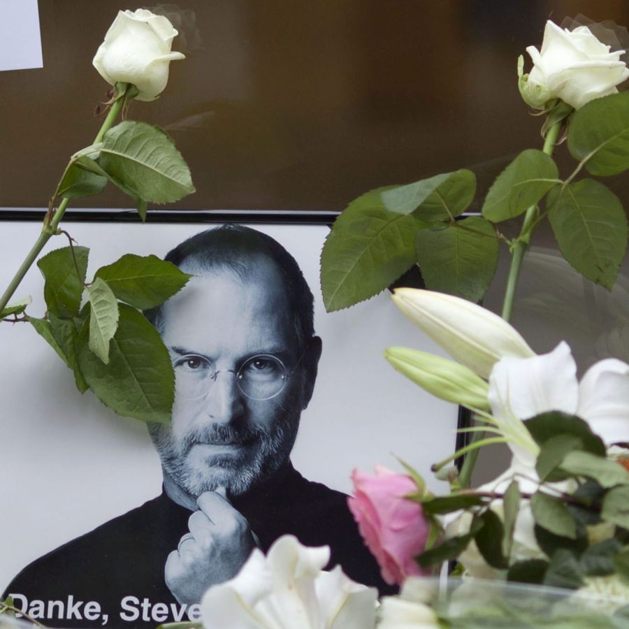 Стив Джобс ще бъде погребан с будистки ритуал