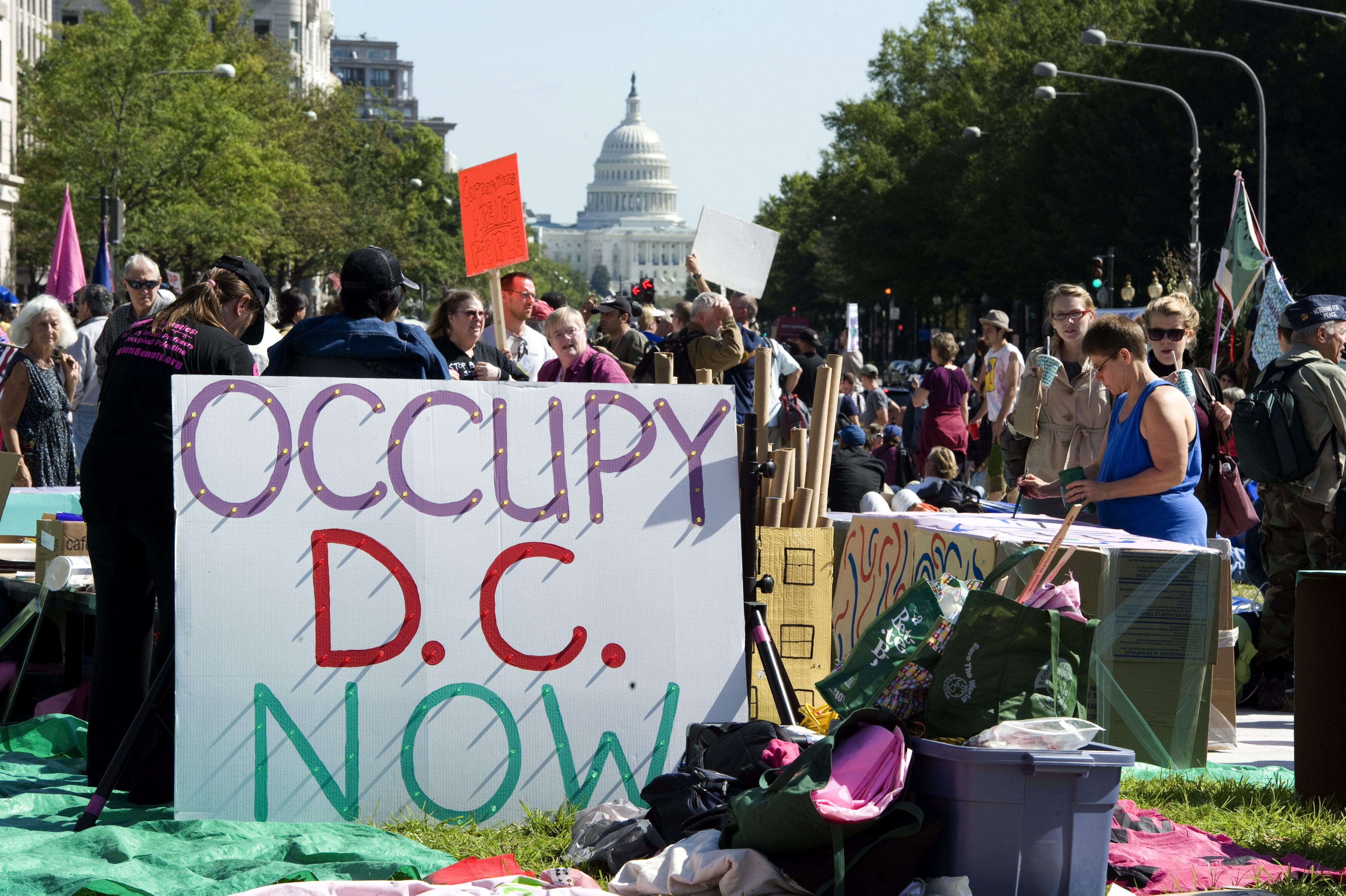 Протестиращите окупираха и Вашингтон