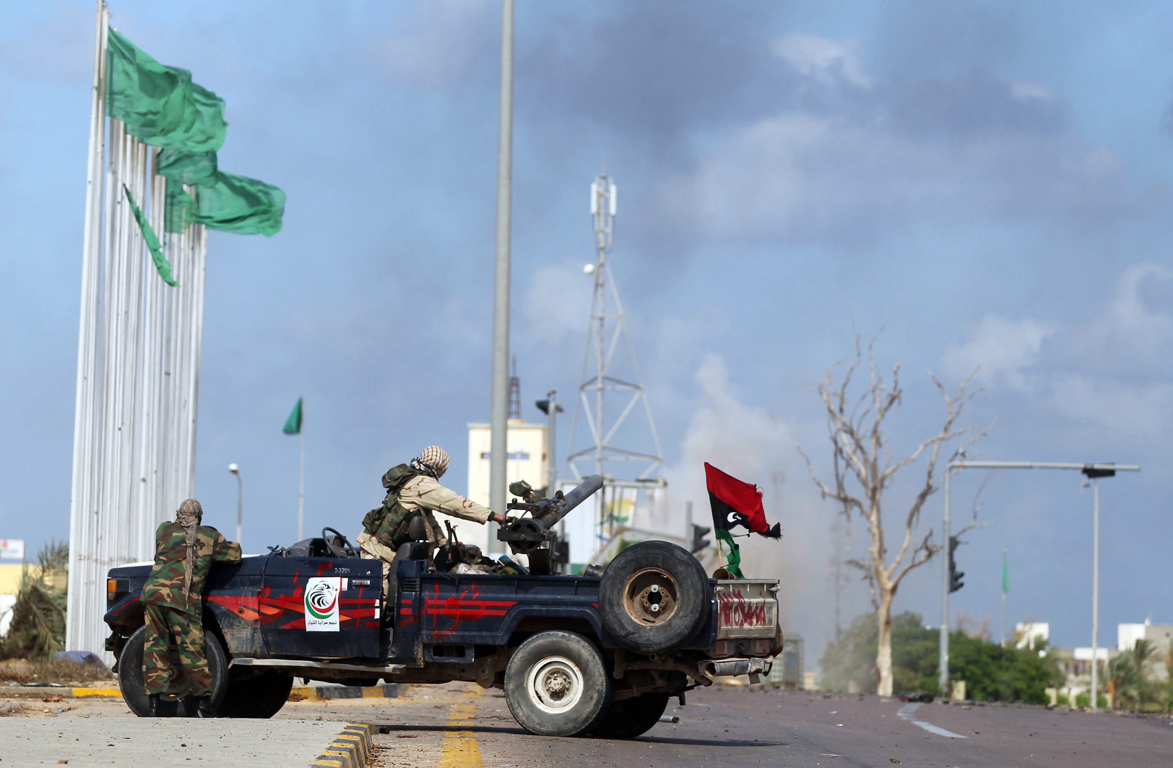 Силите на новия либийски режим днес поеха контрола върху основните сгради на конгресния център Уагадугу